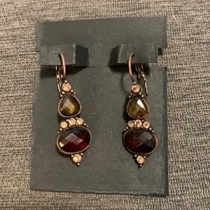 Glittering, bronze, faceted, earrings with rhinestone.